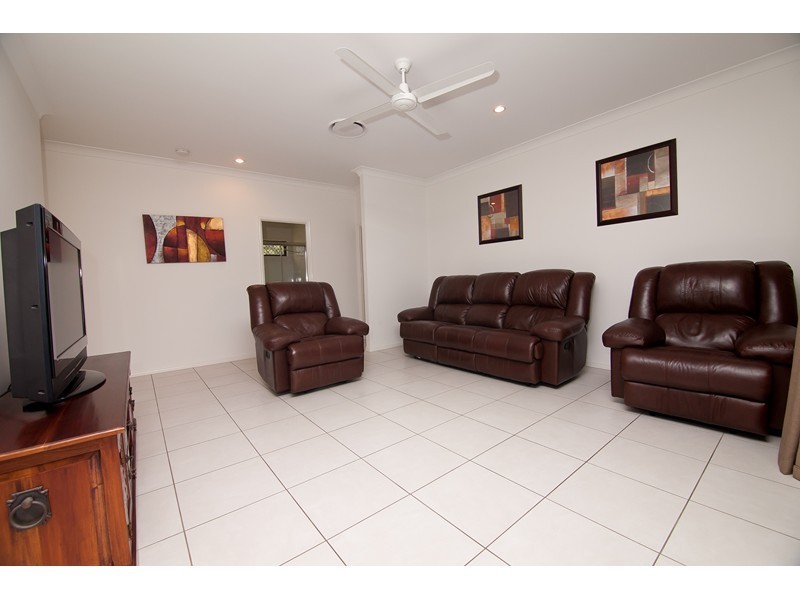 2 Barlee Place, Maudsland QLD 4210