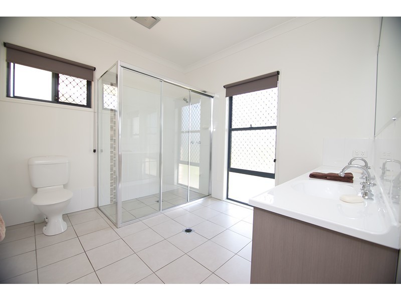 2 Barlee Place, Maudsland QLD 4210