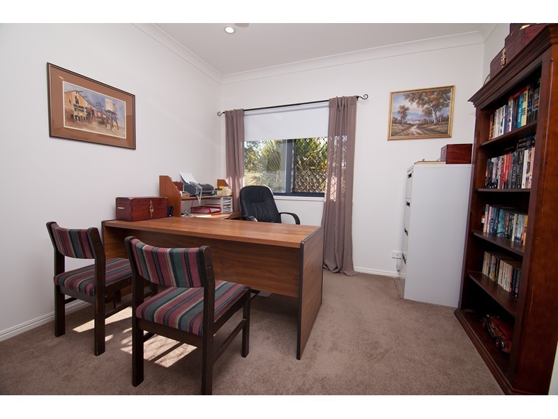 2 Barlee Place, Maudsland QLD 4210