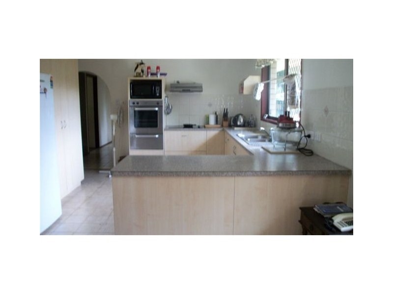 24 Gibson Street, Avenell Heights QLD 4670