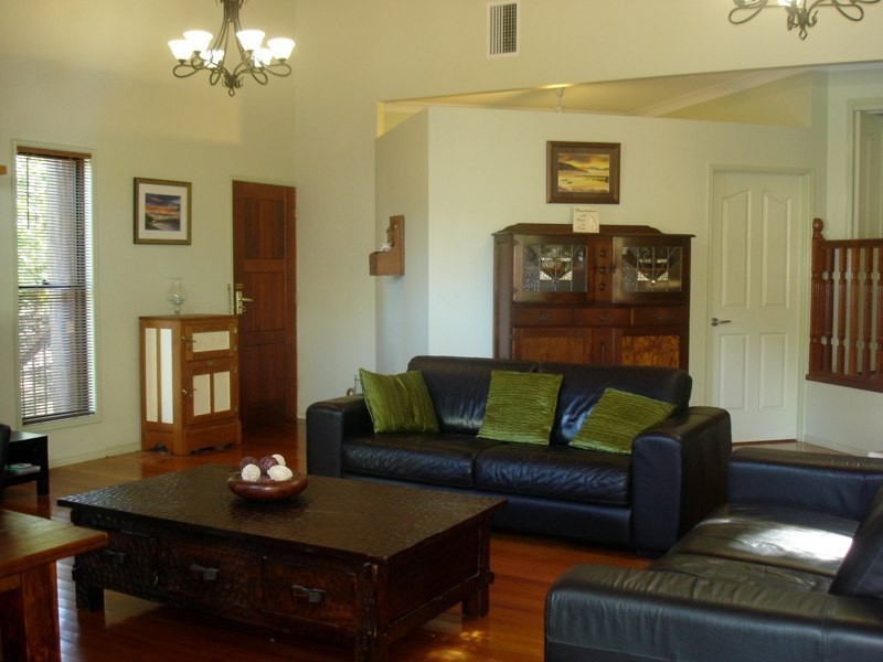 11 Lakeview Court, Joyner QLD 4500