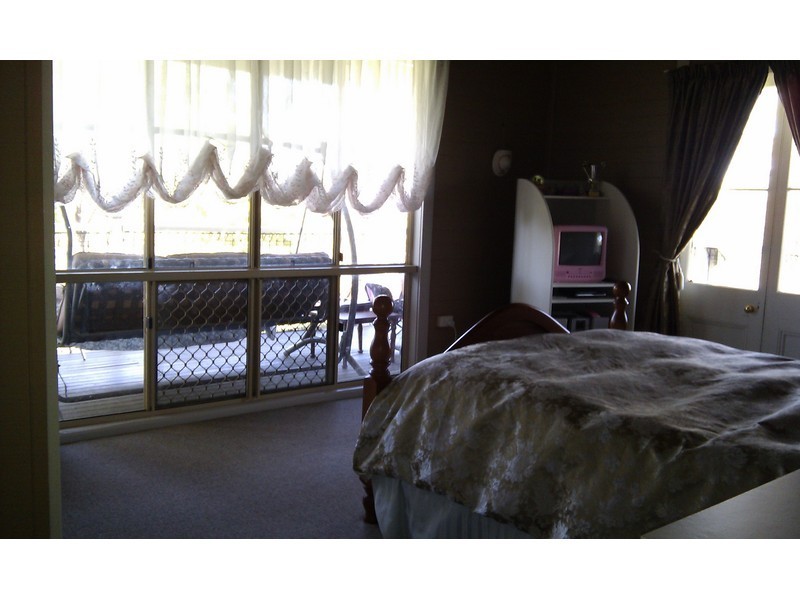 141 H H Innes Road, Horse Camp QLD 4671