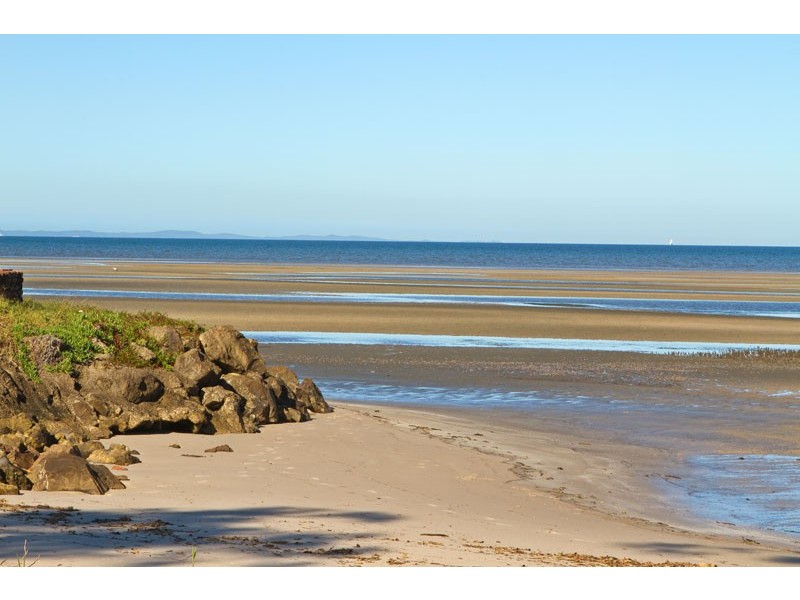 149 Campbell Parade, Beachmere QLD 4510