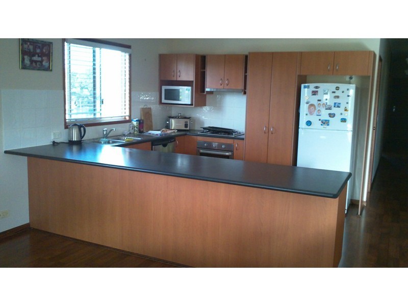 9 Grainger Street, Wynnum QLD 4178