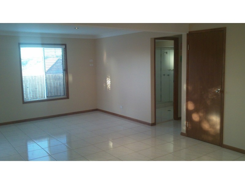 9 Grainger Street, Wynnum QLD 4178