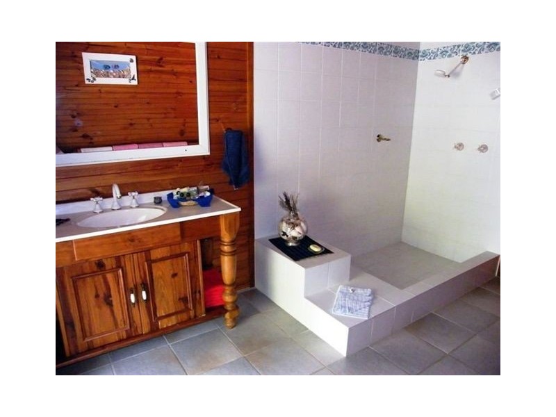 2452 Round Hill Road, Agnes Water QLD 4677