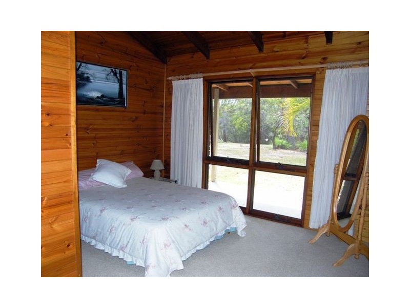 2452 Round Hill Road, Agnes Water QLD 4677