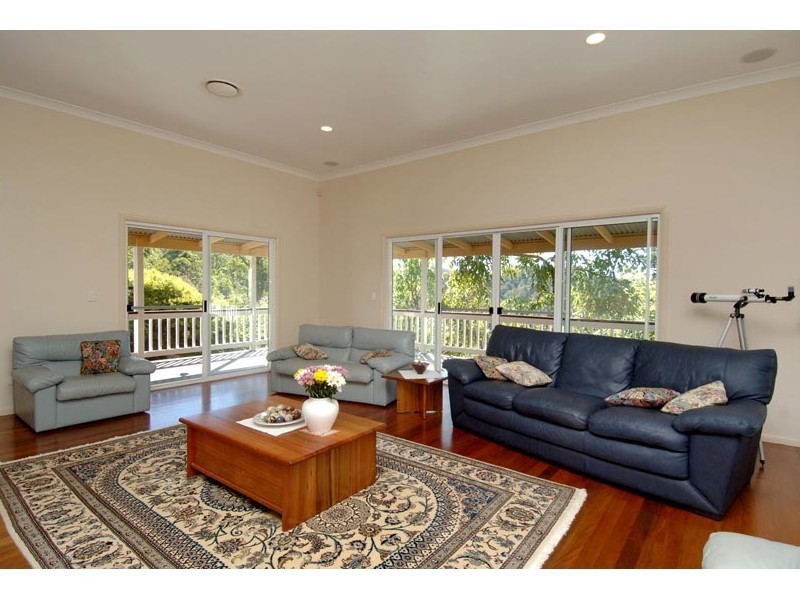 49 Garlinge Court, Bonogin QLD 4213