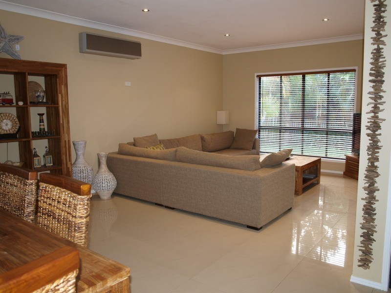 7 Ranier Crescent, Varsity Lakes QLD 4227