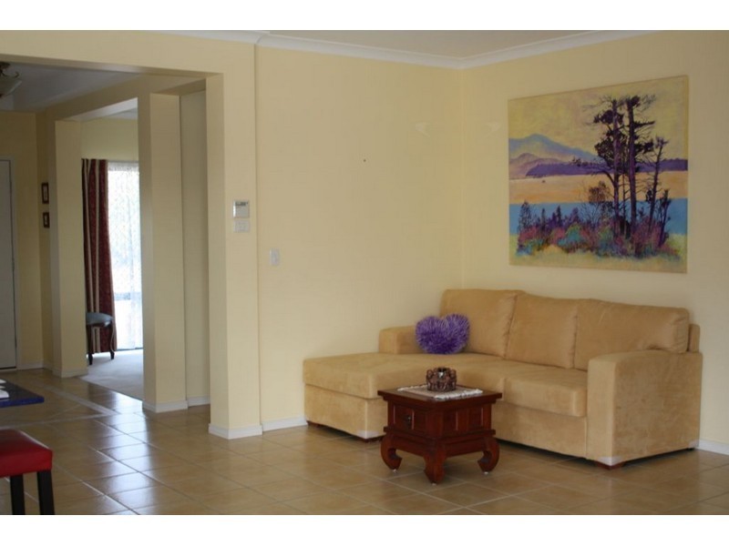 1 Twin Lakes Drive, Murrumba Downs QLD 4503