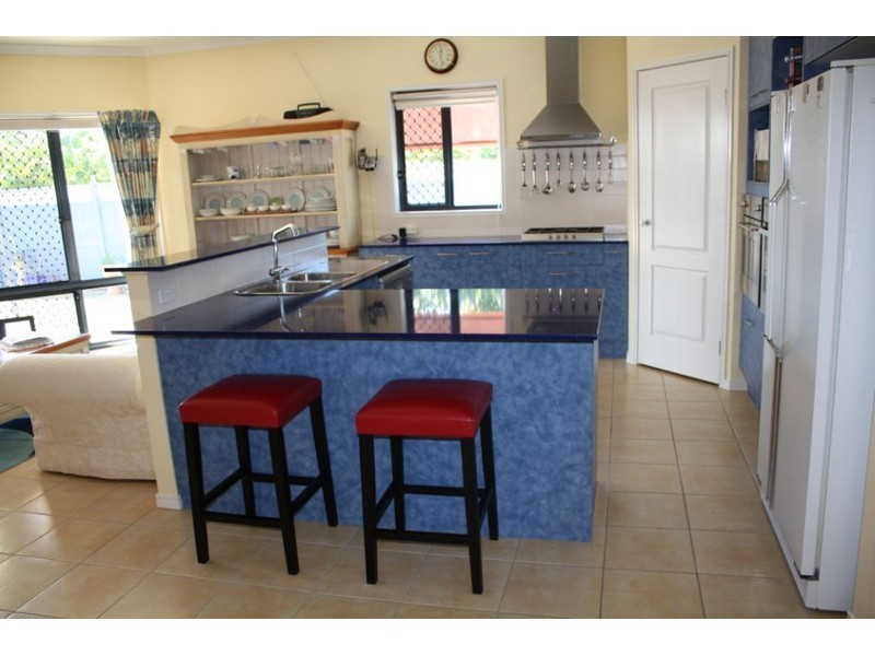 1 Twin Lakes Drive, Murrumba Downs QLD 4503