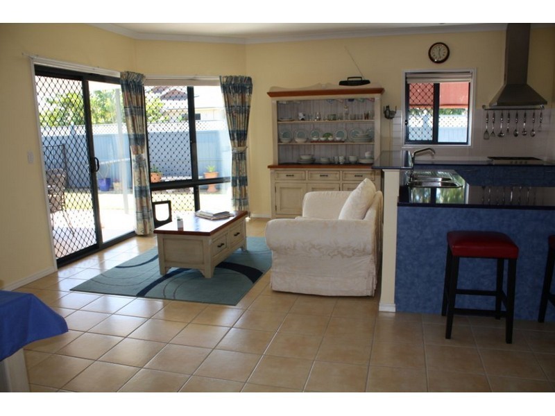 1 Twin Lakes Drive, Murrumba Downs QLD 4503