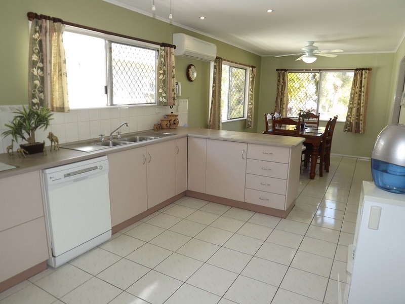 25 Buna Avenue, Mundingburra QLD 4812