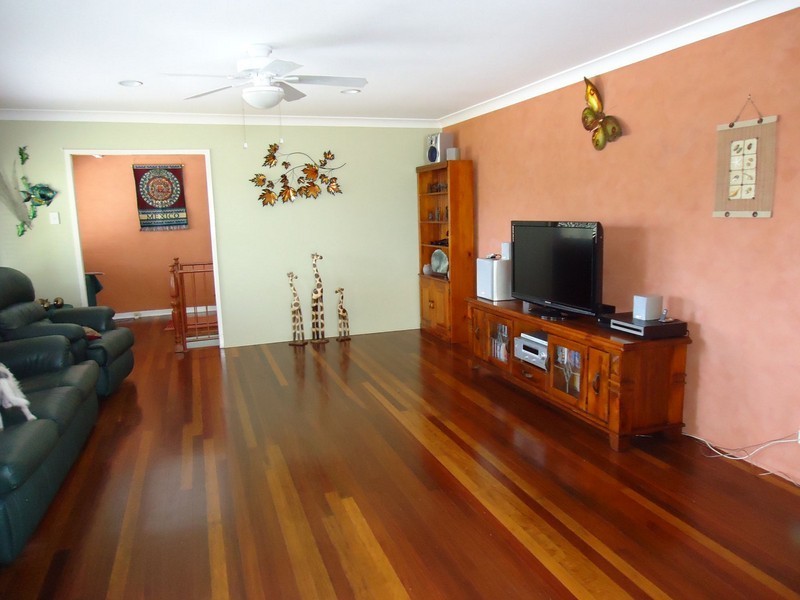 25 Buna Avenue, Mundingburra QLD 4812