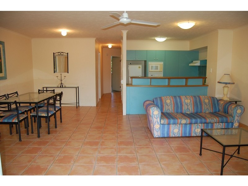 127/10 Alexandra Avenue, Broadbeach QLD 4218