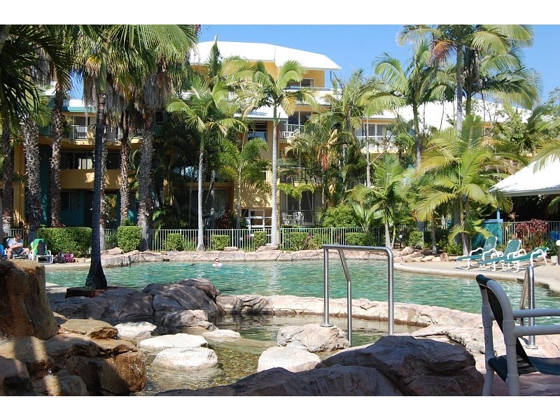 127/10 Alexandra Avenue, Broadbeach QLD 4218
