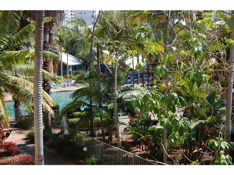 127/10 Alexandra Avenue, Broadbeach QLD 4218