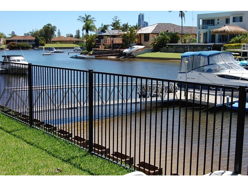 8 Saywell Street, Sorrento QLD 4217