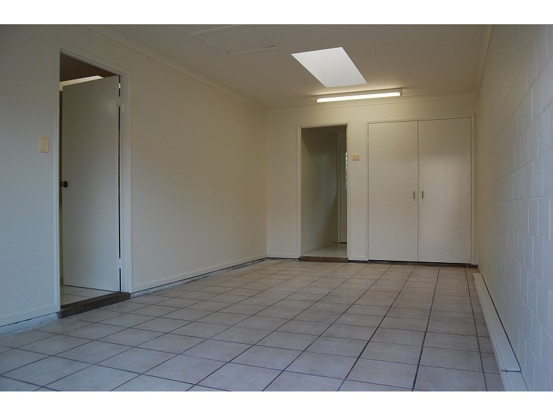 Villa 2/12 Ash Court, Arundel QLD 4214