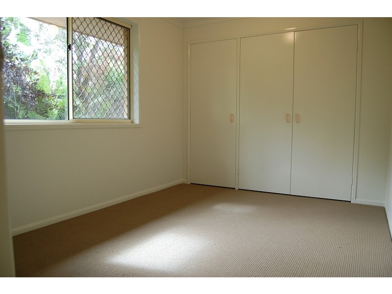 Villa 2/12 Ash Court, Arundel QLD 4214