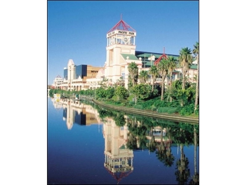 101/2-8 Albert Avenue, Broadbeach QLD 4218