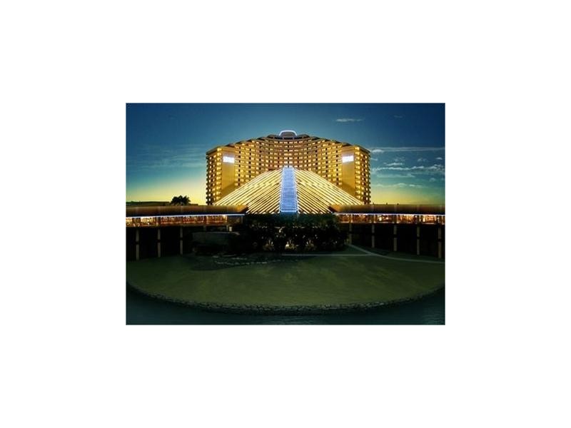 101/2-8 Albert Avenue, Broadbeach QLD 4218