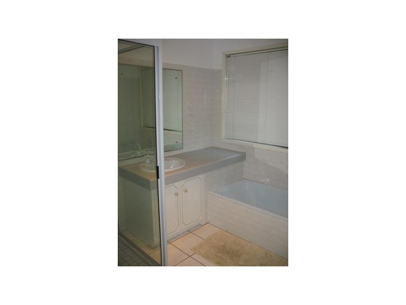 2 Andrew Milne Drive, Mackay QLD 4740