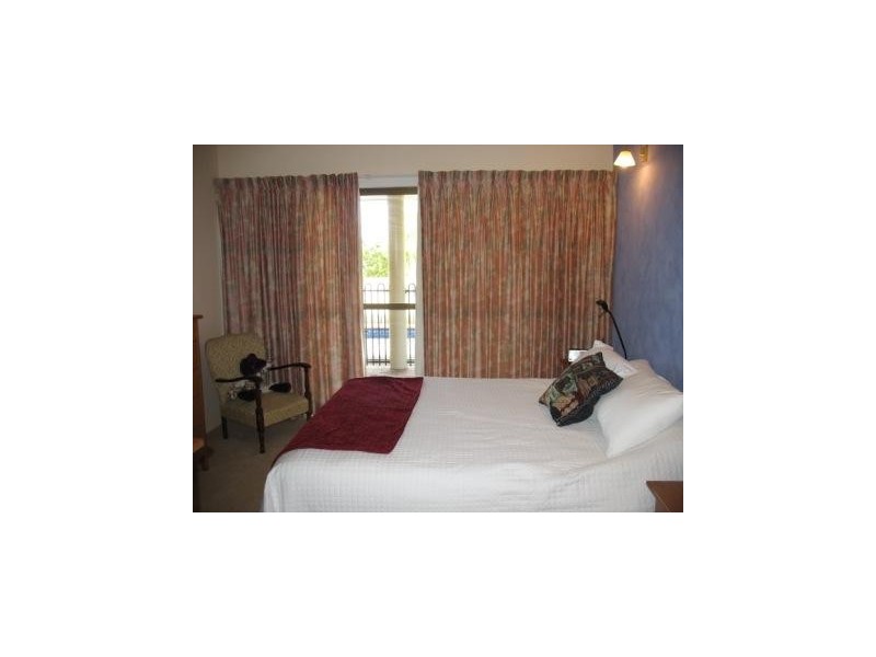 2 Andrew Milne Drive, Mackay QLD 4740