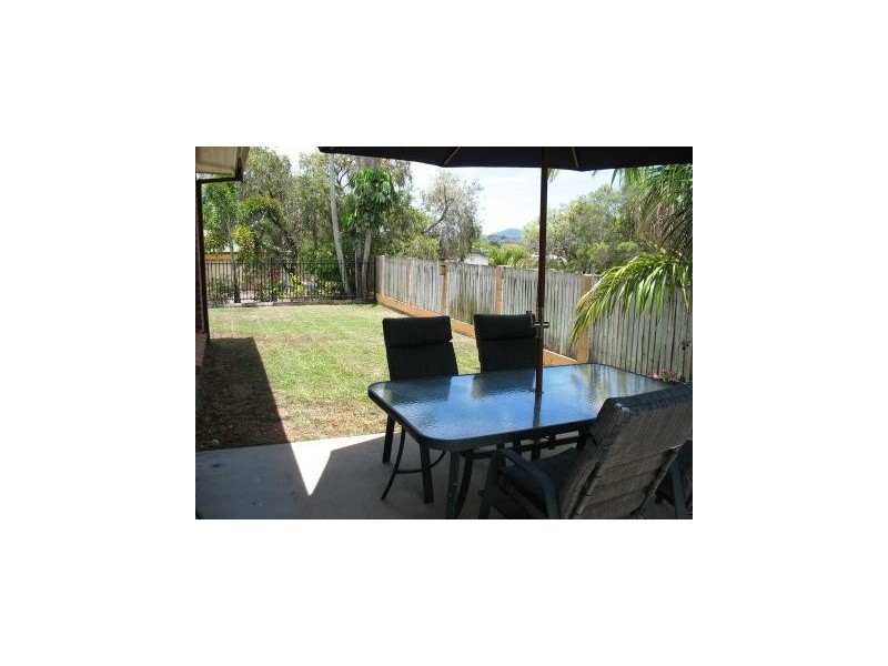 2 Andrew Milne Drive, Mackay QLD 4740