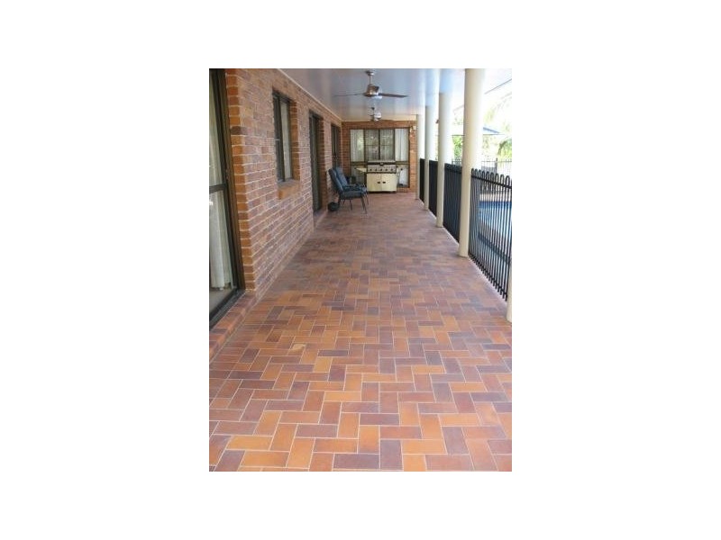 2 Andrew Milne Drive, Mackay QLD 4740