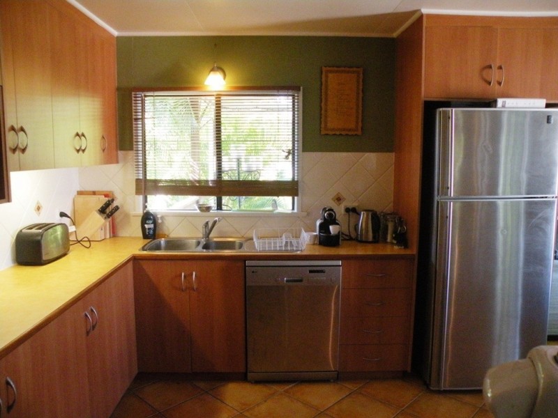24 Roberts Avenue, North Mackay QLD 4740
