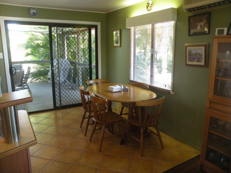 24 Roberts Avenue, North Mackay QLD 4740