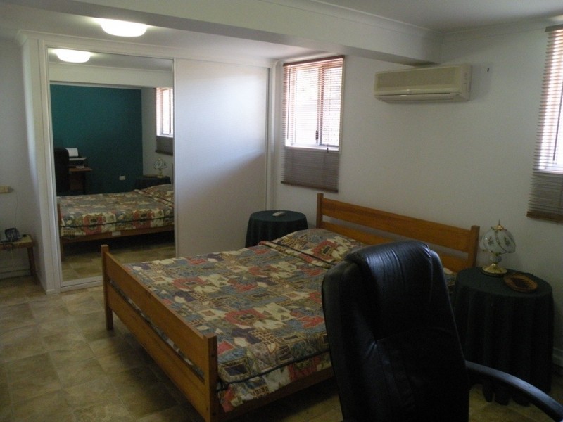 24 Roberts Avenue, North Mackay QLD 4740