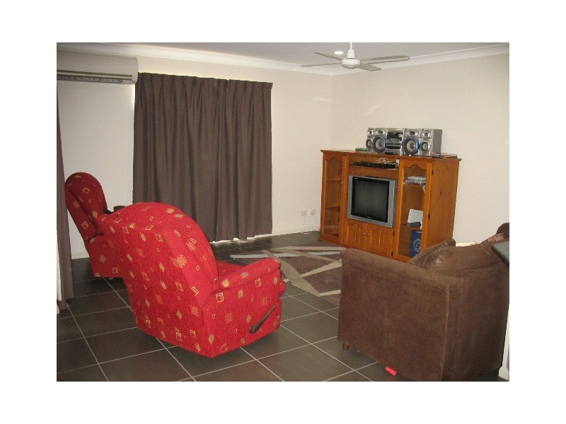 1 & 2/61 South Molle Boulevard, Cannonvale QLD 4802