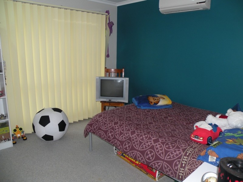 13 Kidston Avenue, Rural View QLD 4740