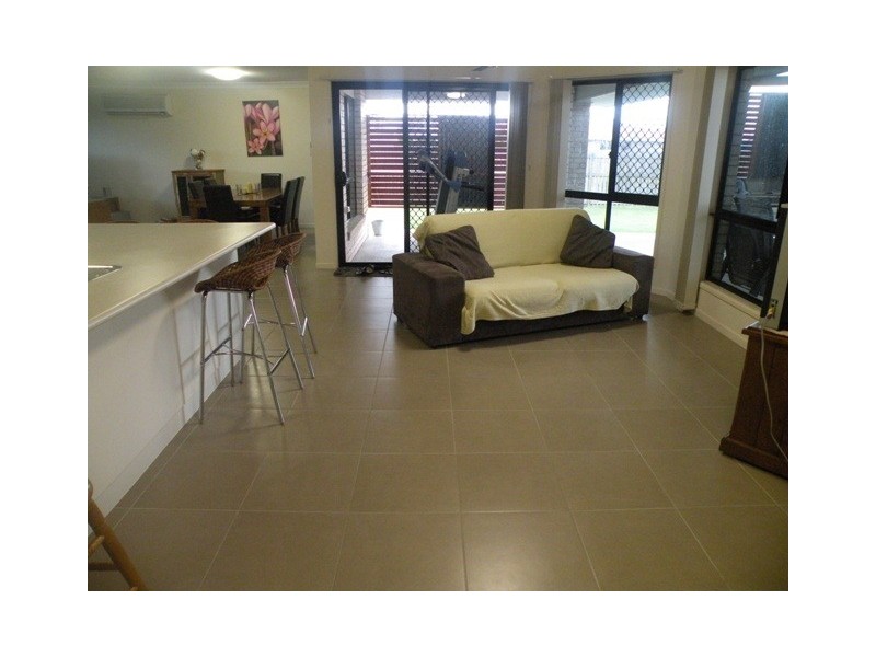 1 Armstrong Court, Marian QLD 4753