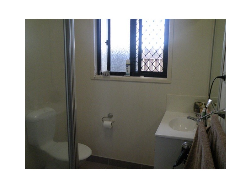 1 Armstrong Court, Marian QLD 4753