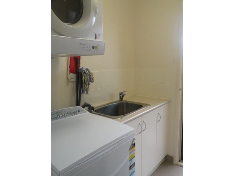 1 Armstrong Court, Marian QLD 4753