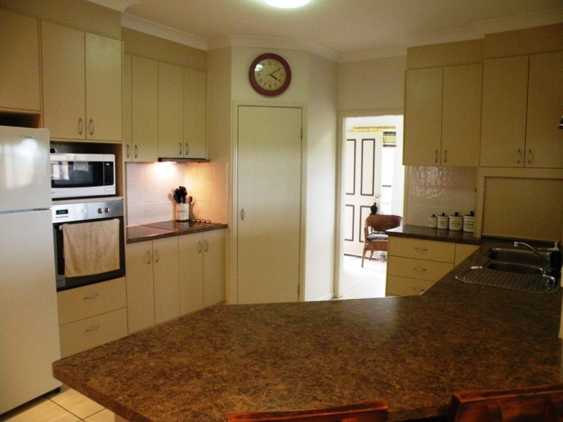 9 Peacock Place, Marian QLD 4753