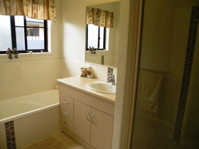 9 Peacock Place, Marian QLD 4753