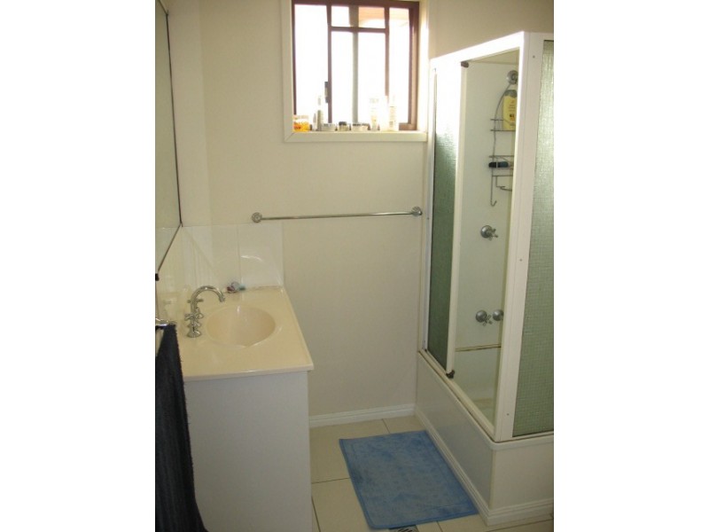 2/395 Bridge Road, Mackay QLD 4740