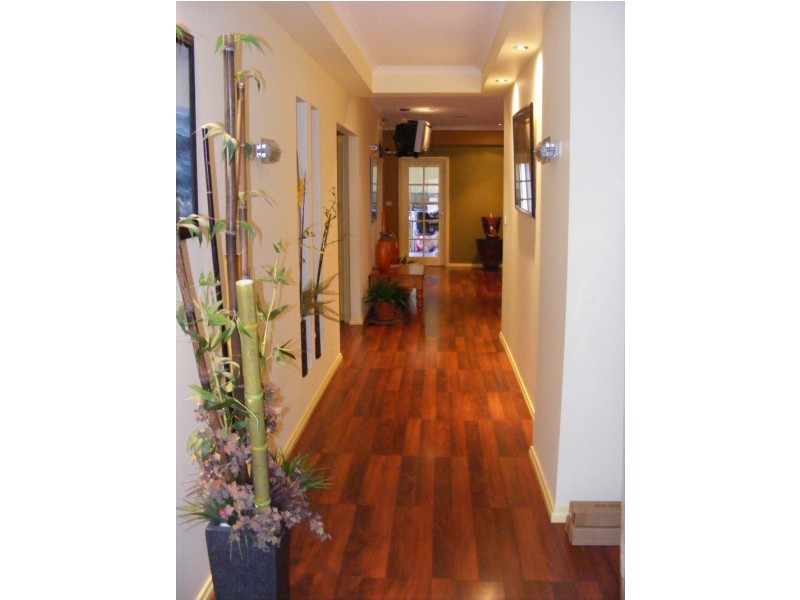 Cairnlea VIC 3023