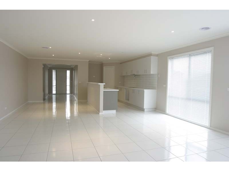 Roxburgh Park VIC 3064