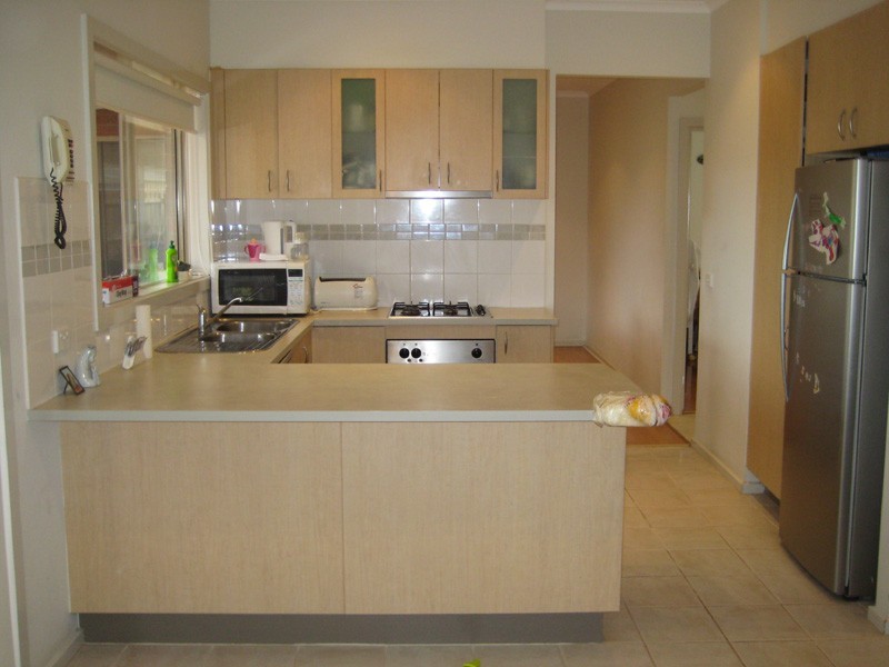 Taylors Hill VIC 3037