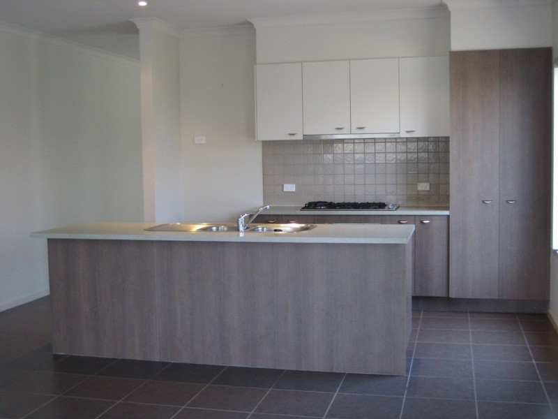 Caroline Springs VIC 3023