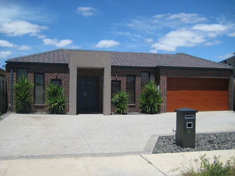 Taylors Hill VIC 3037