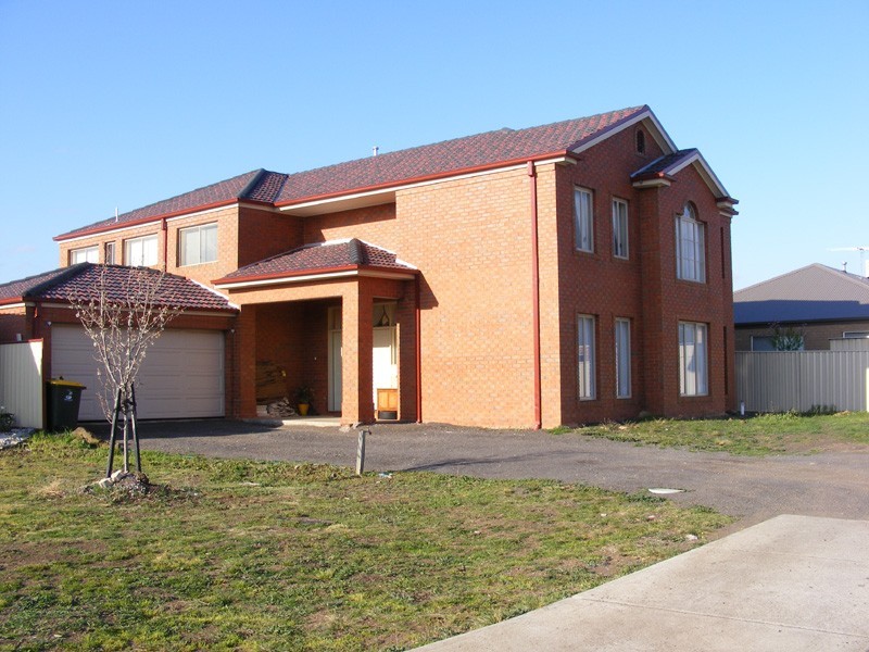 Cairnlea VIC 3023