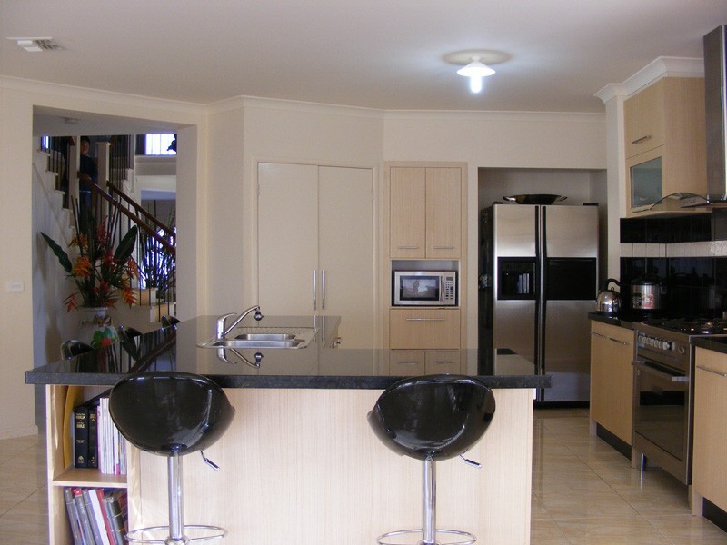 Cairnlea VIC 3023