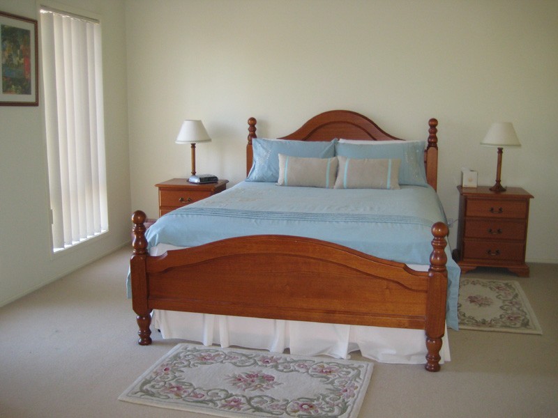 Taylors Hill VIC 3037