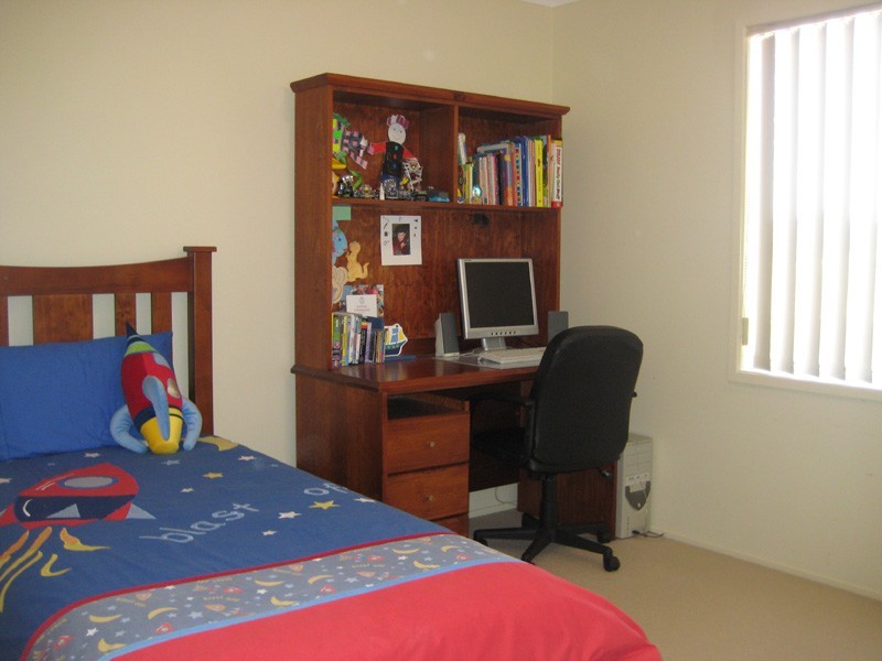 Taylors Hill VIC 3037